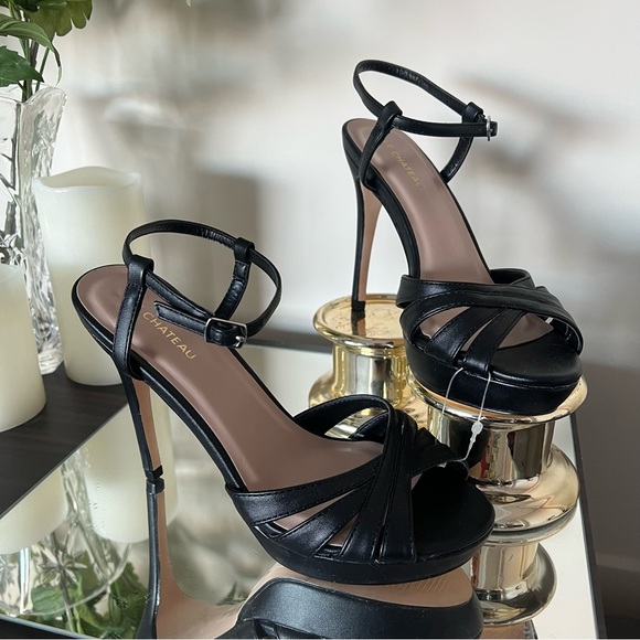 Le Chateau black dressy strappy platform sandal - Picture 2 of 5